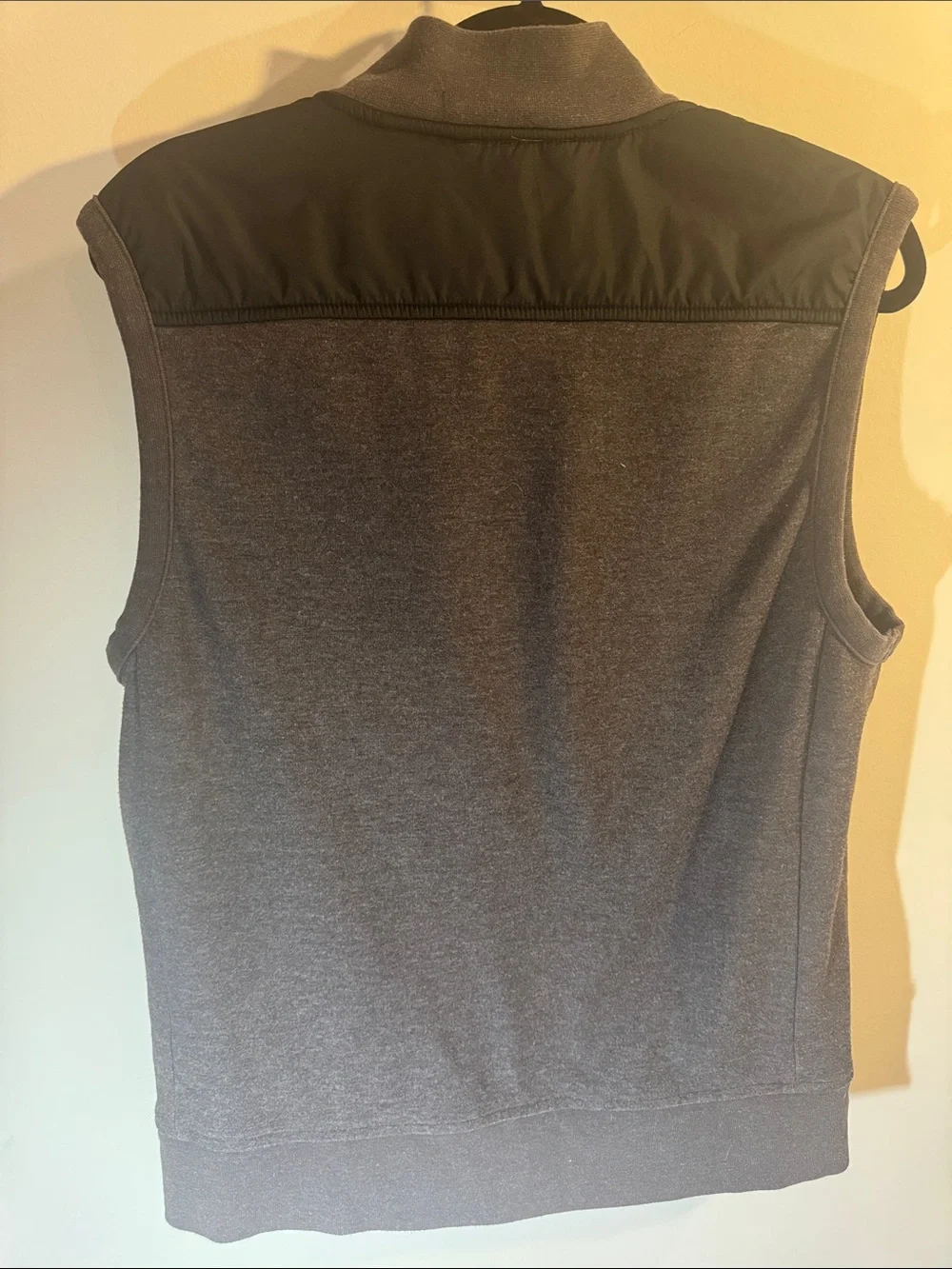 Banana Republic sleeveless quilted